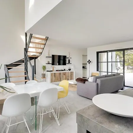 Stunning In With Outdoor Swimming Pool, Heated Swimming Pool And Private Swimming Pool * Saint-Jean-de-Monts