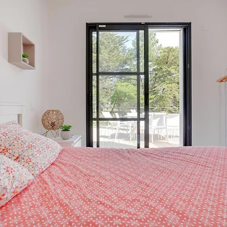 Casa de Férias Stunning In With Outdoor Swimming Pool, Heated Swimming Pool And Private Swimming Pool *